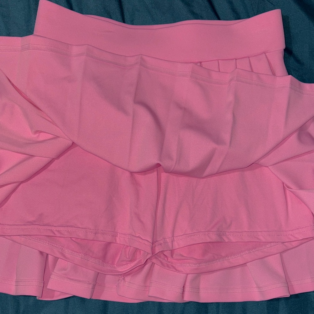Flattering Pink Pleated Skater Skirt - Picture 4 of 8